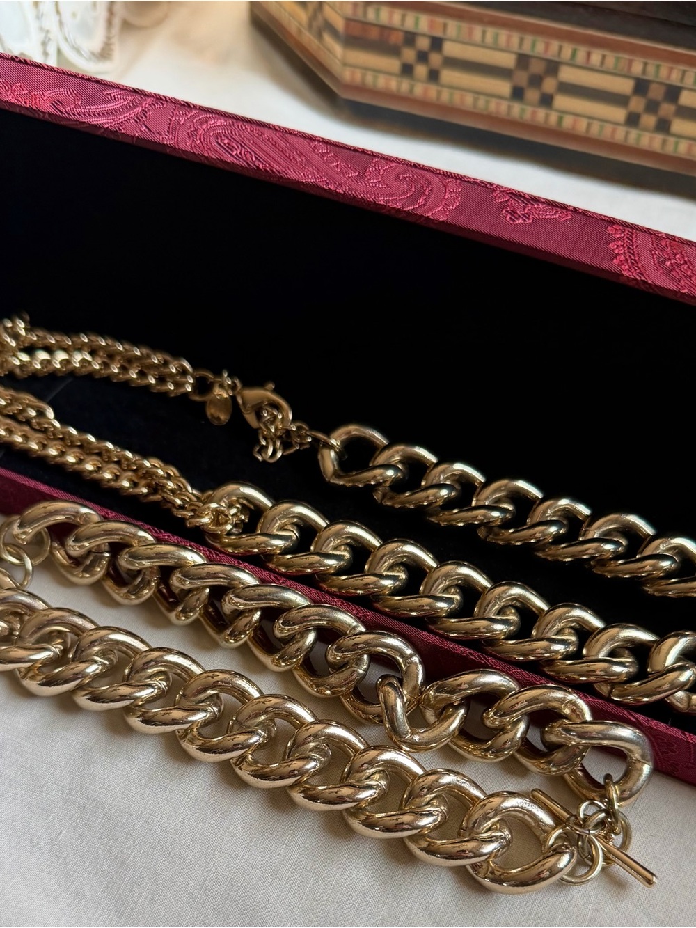 Express Gold Chain Link Belt - Shiny Gold Finish